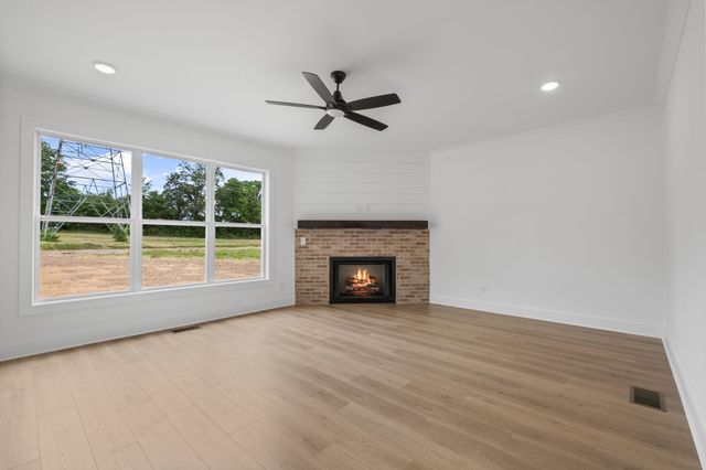 211 Blantons Park Dr, Gallatin, TN 37066