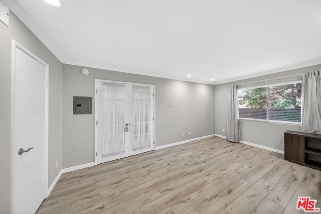 2700 Cahuenga Boulevard E. 4220, Los Angeles, CA 90068