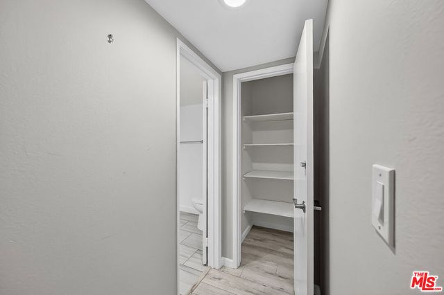 2700 Cahuenga Boulevard E. 4220, Los Angeles, CA 90068