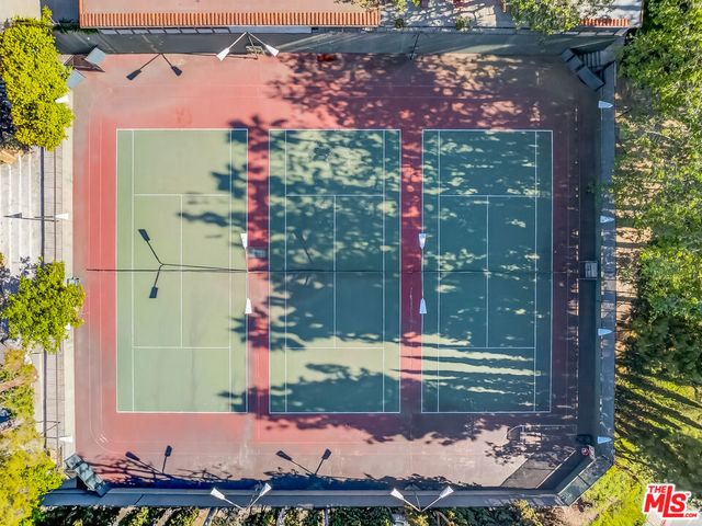 2700 Cahuenga Boulevard E. 4220, Los Angeles, CA 90068