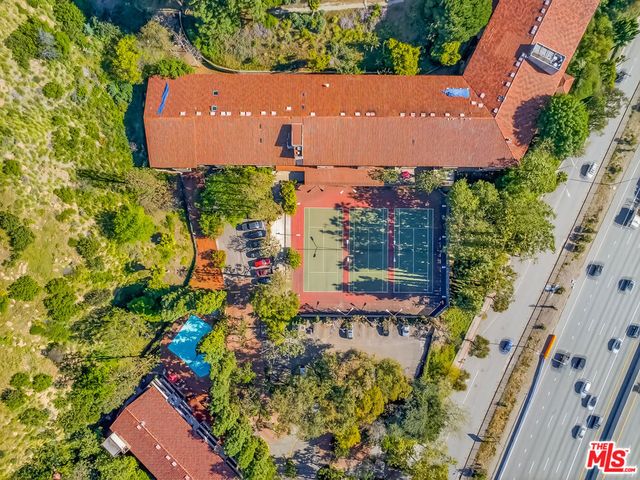 2700 Cahuenga Boulevard E. 4220, Los Angeles, CA 90068