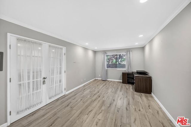 2700 Cahuenga Boulevard E. 4220, Los Angeles, CA 90068