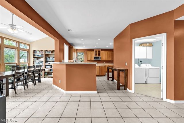 3382 Burgundy Circle, Avon, OH 44011