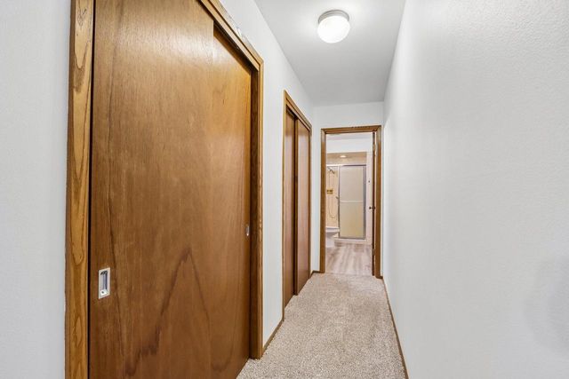 17654 Nassau DRIVE, Brookfield, WI 53045
