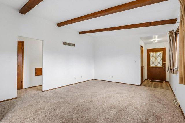 17654 Nassau DRIVE, Brookfield, WI 53045