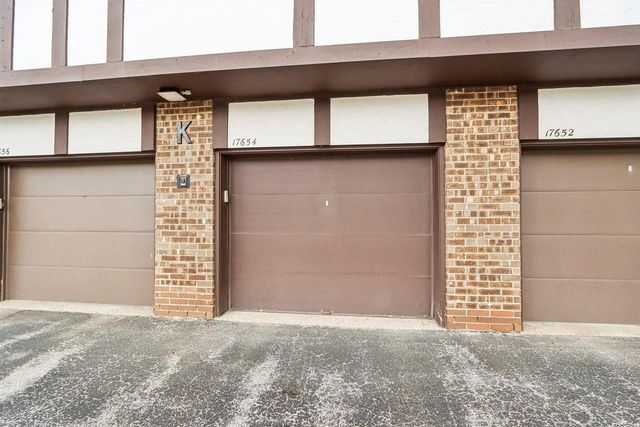 17654 Nassau DRIVE, Brookfield, WI 53045