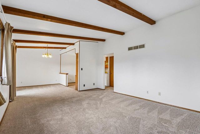 17654 Nassau DRIVE, Brookfield, WI 53045