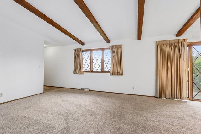 17654 Nassau DRIVE, Brookfield, WI 53045