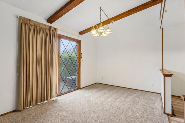 17654 Nassau DRIVE, Brookfield, WI 53045