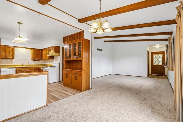 17654 Nassau DRIVE, Brookfield, WI 53045