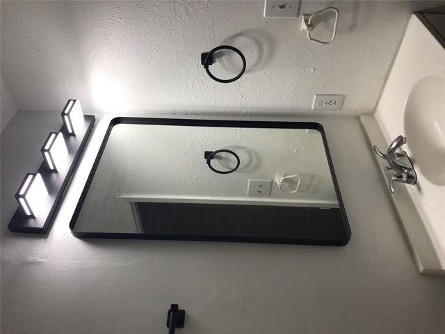 10610 Topperwein DR B, Austin, TX 78758