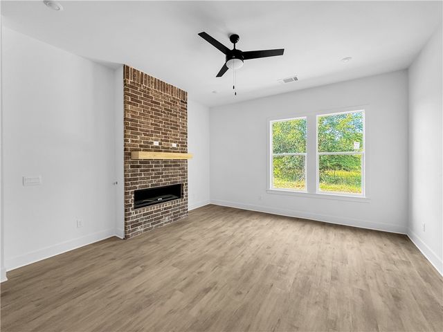 3003 N Grey Squirrel Drive, Fayetteville, AR 72704