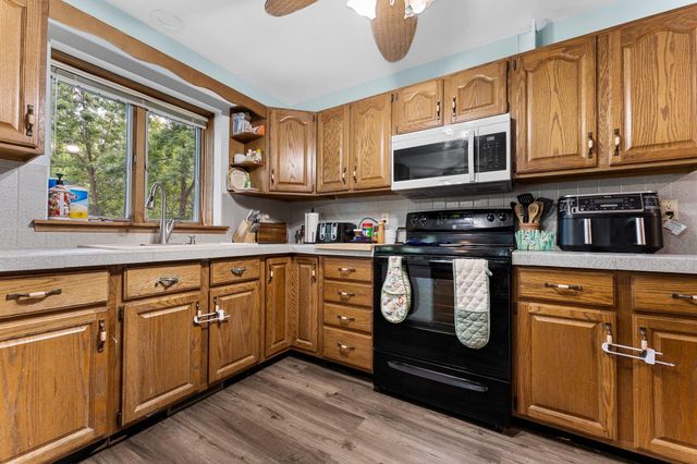 5893 Mary King Drive, Jackson, MI 49201