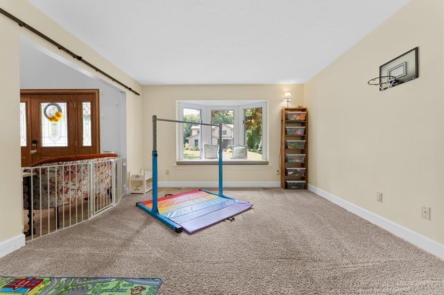 5893 Mary King Drive, Jackson, MI 49201