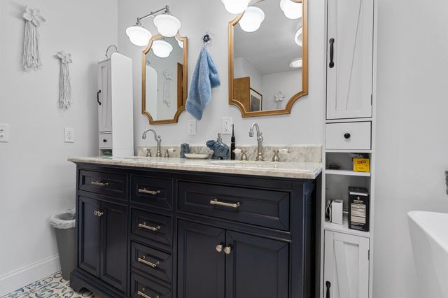 5893 Mary King Drive, Jackson, MI 49201