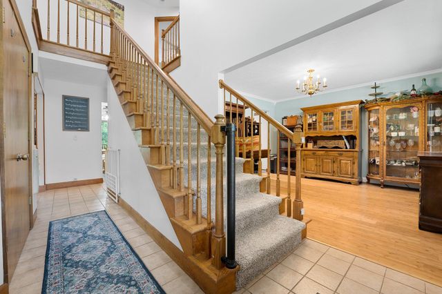 5893 Mary King Drive, Jackson, MI 49201