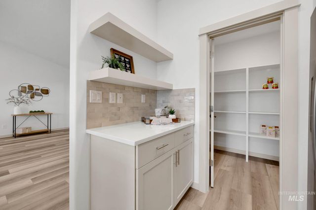 17810 N Onaway Ave., Nampa, ID 83687