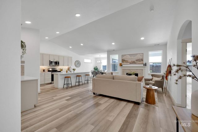 17810 N Onaway Ave., Nampa, ID 83687