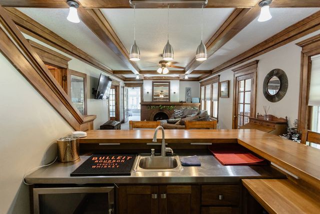 2401 Brady Street, Davenport, IA 52803