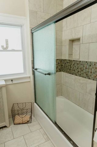 2401 Brady Street, Davenport, IA 52803