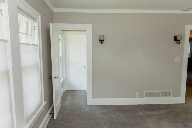 2401 Brady Street, Davenport, IA 52803
