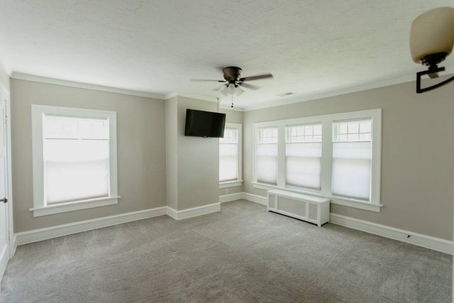 2401 Brady Street, Davenport, IA 52803