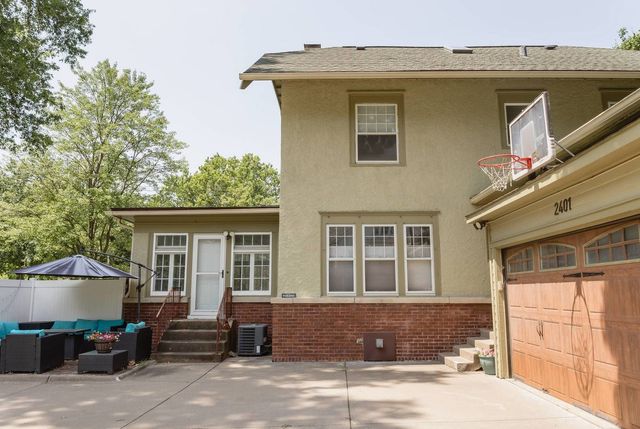 2401 Brady Street, Davenport, IA 52803