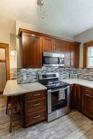 2401 Brady Street, Davenport, IA 52803