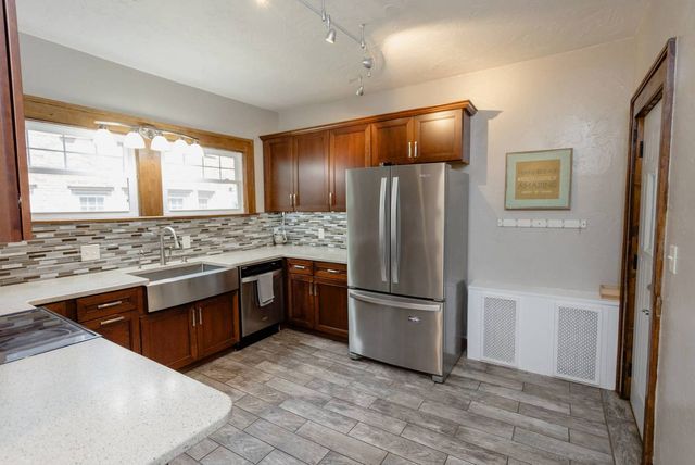 2401 Brady Street, Davenport, IA 52803