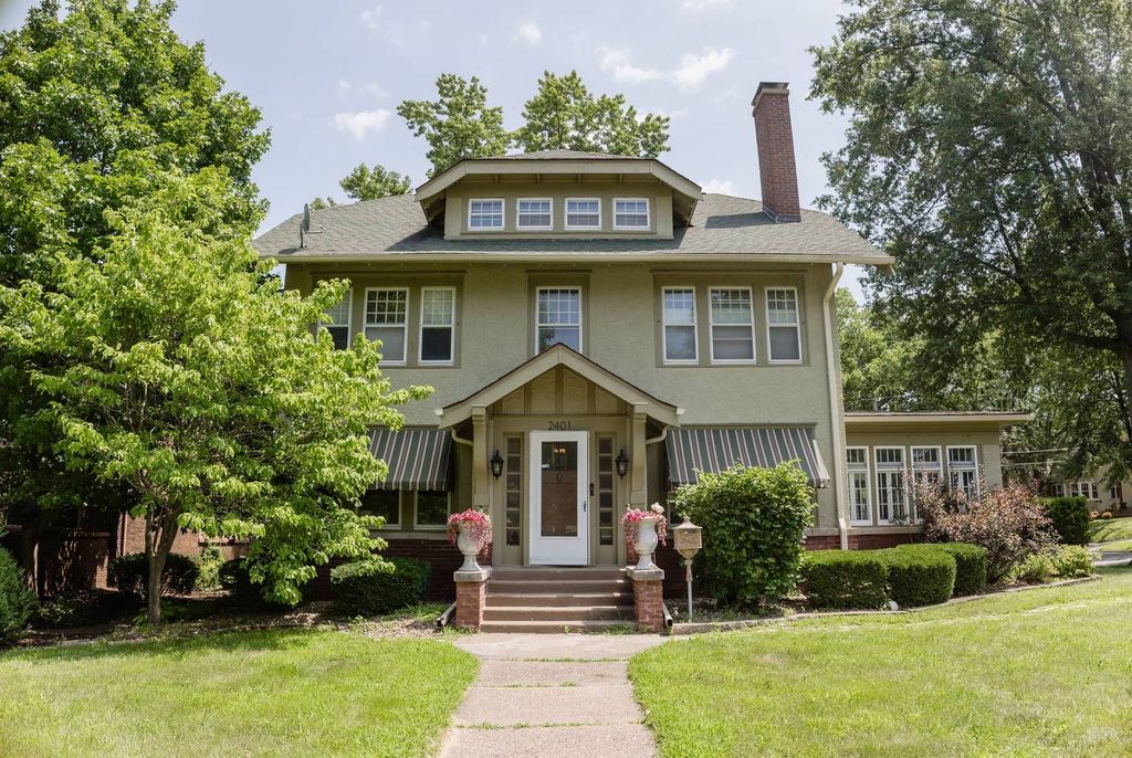 2401 Brady Street, Davenport, IA 52803