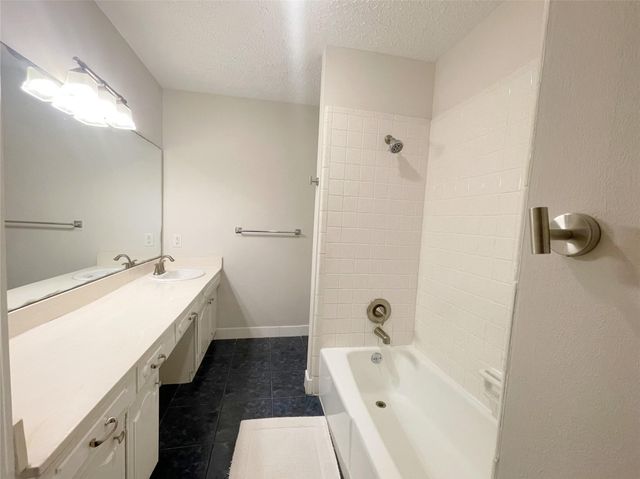 443 N Post Oak Lane Lane 443, Houston, TX 77024