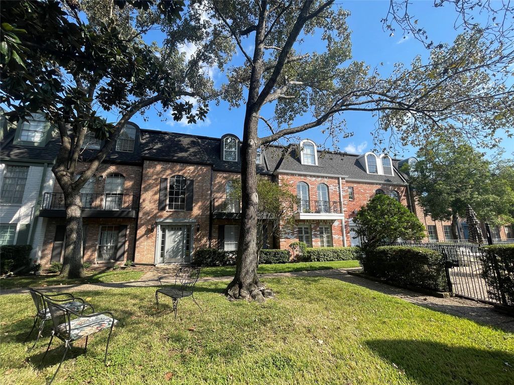 443 N Post Oak Lane Lane 443, Houston, TX 77024