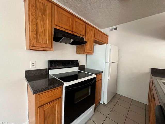 5612 Summit ARCH, Virginia Beach, VA 23462