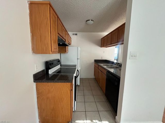 5612 Summit ARCH, Virginia Beach, VA 23462