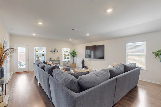 1217 Briar Hill Drive, Denton, TX 76207
