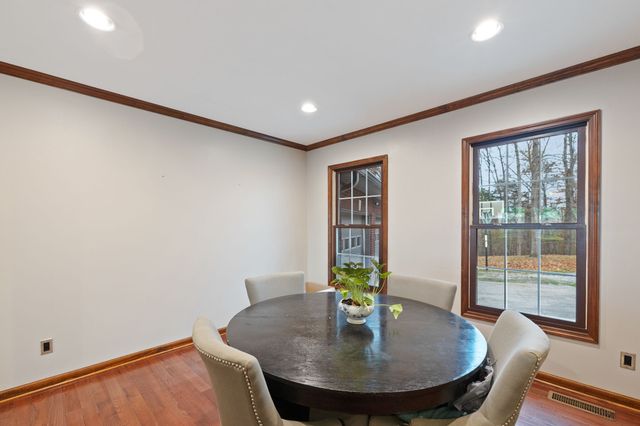 516 Rhotons Chapel Rd, Manchester, TN 37355