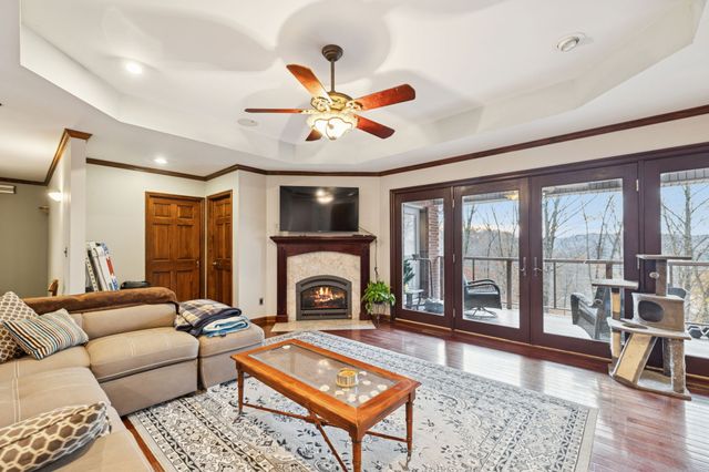 516 Rhotons Chapel Rd, Manchester, TN 37355