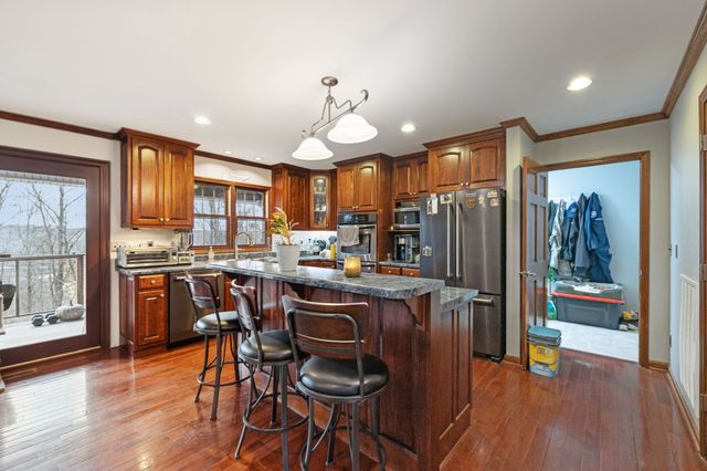 516 Rhotons Chapel Rd, Manchester, TN 37355