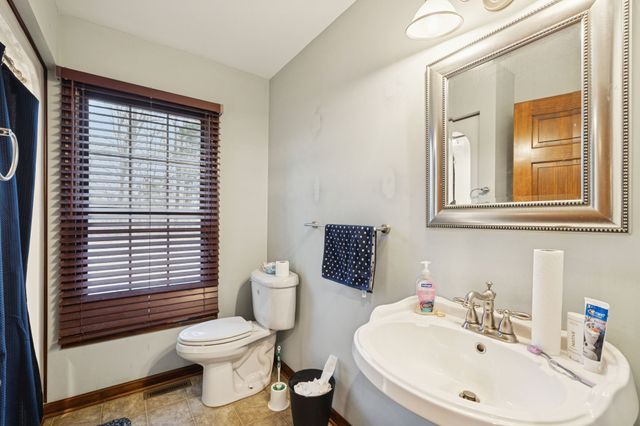 516 Rhotons Chapel Rd, Manchester, TN 37355