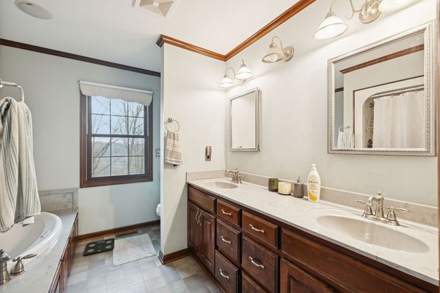 516 Rhotons Chapel Rd, Manchester, TN 37355