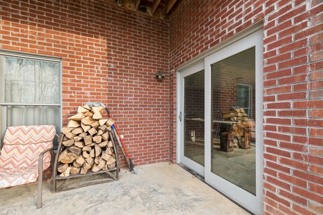 516 Rhotons Chapel Rd, Manchester, TN 37355