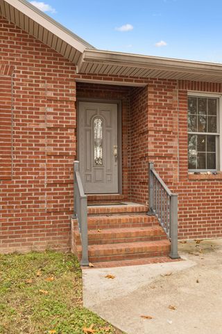 516 Rhotons Chapel Rd, Manchester, TN 37355