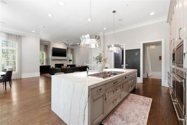 218 Londonberry Road, Atlanta, GA 30327