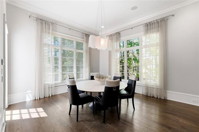 218 Londonberry Road, Atlanta, GA 30327
