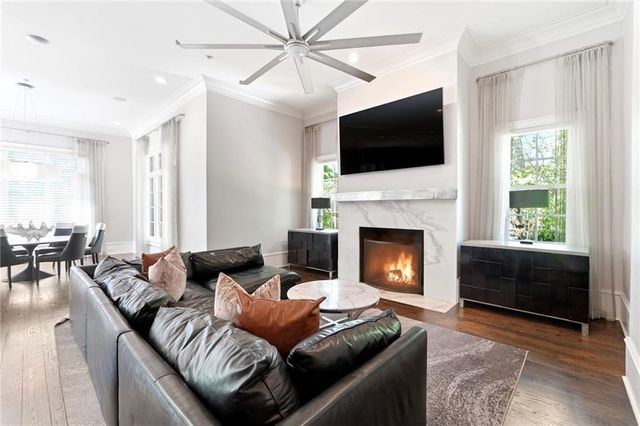 218 Londonberry Road, Atlanta, GA 30327