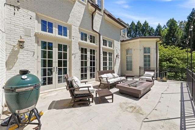 218 Londonberry Road, Atlanta, GA 30327