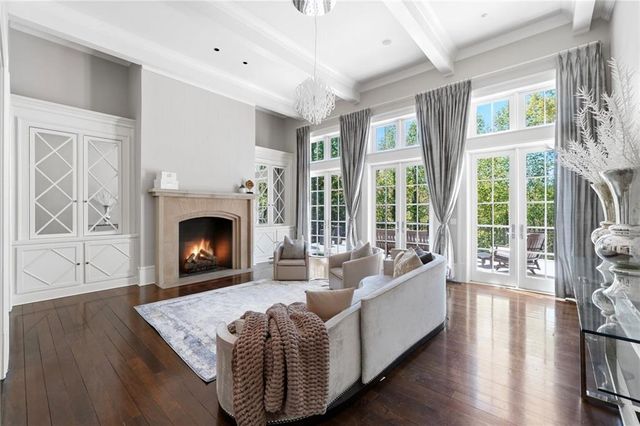 218 Londonberry Road, Atlanta, GA 30327