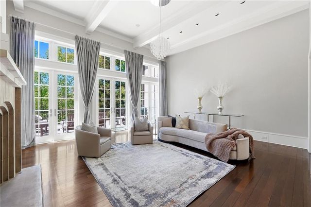 218 Londonberry Road, Atlanta, GA 30327