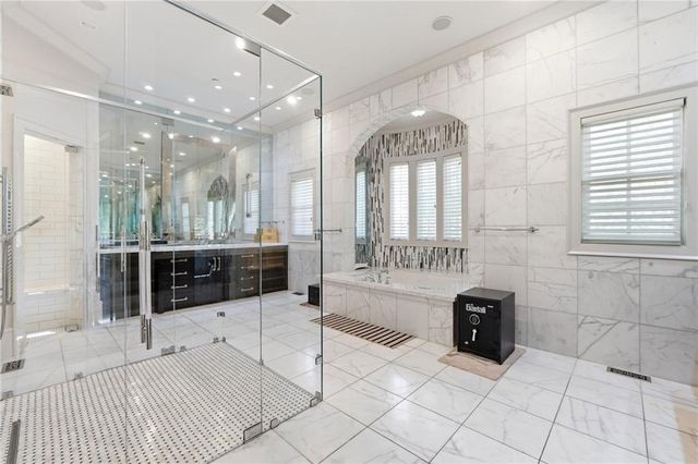 218 Londonberry Road, Atlanta, GA 30327