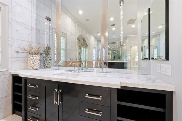 218 Londonberry Road, Atlanta, GA 30327